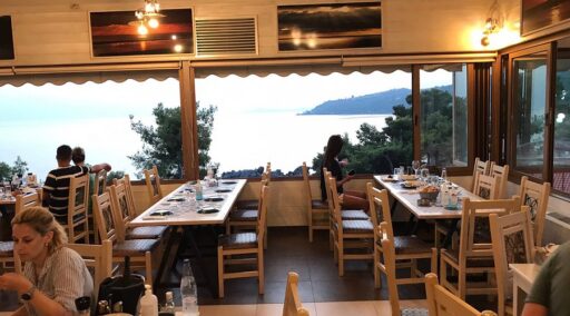 «Villa Stasa» Sea Bar